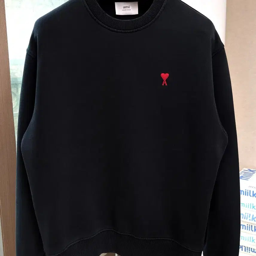 [SOLD OUT] 아미 스몰하트 맨투맨 블랙 L