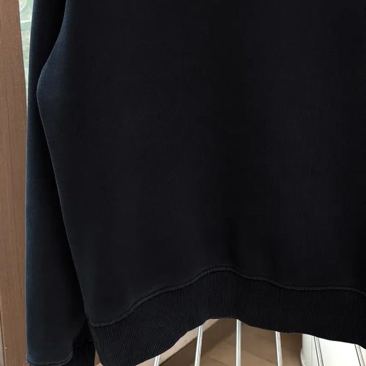 [SOLD OUT] 아미 스몰하트 맨투맨 블랙 L