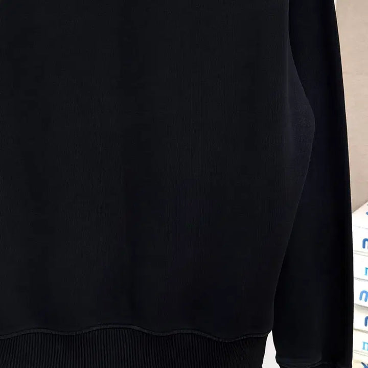 [SOLD OUT] 아미 스몰하트 맨투맨 블랙 L