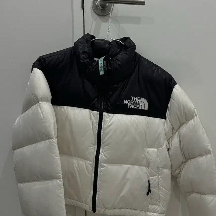 [BUNJANG] North Face White Label Nuptse Short Jacket White 90M Size / (W) 노스페이스 화이트 라벨 눕시 숏 자켓 화이트 90M사이즈
