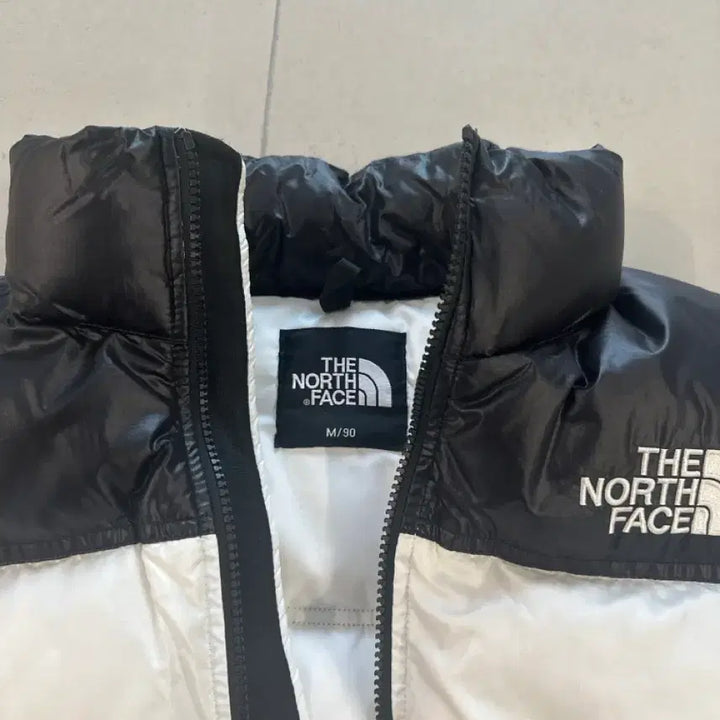 [BUNJANG] North Face White Label Nuptse Short Jacket White 90M Size / (W) 노스페이스 화이트 라벨 눕시 숏 자켓 화이트 90M사이즈
