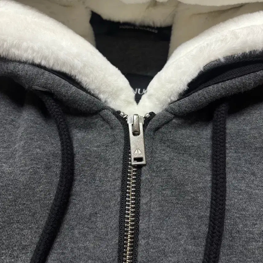 [BUNJANG] Moose Knuckles Gray Hooded Zip-Up Jacket / 무스너클 후드 집업 그레이 퍼 안감