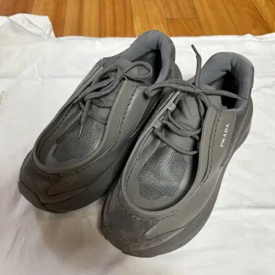 [BUNJANG] Prada Men's Sneakers Gray / 프라다 남성 스니커즈 그레이