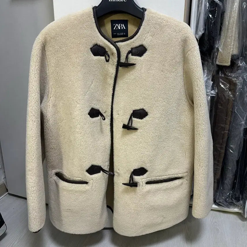 [BUNJANG] ZARA Faux Fur Mustang Jacket (S) / 자라 퍼자켓 무스탕(S)