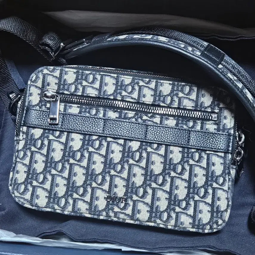 [BUNJANG] Dior Oblique Safari Messenger Bag / 디올 오블리크 사파리 메신저백