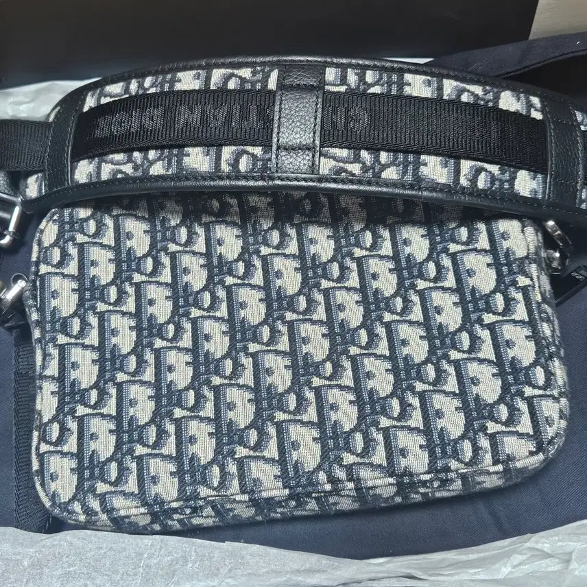 [BUNJANG] Dior Oblique Safari Messenger Bag / 디올 오블리크 사파리 메신저백
