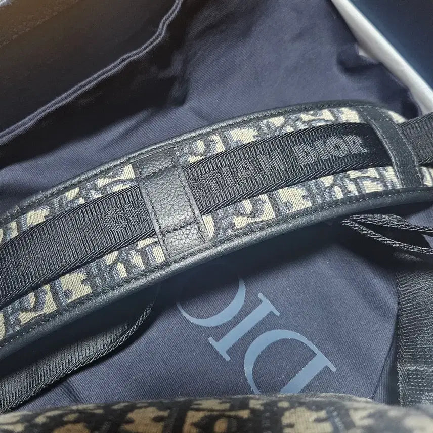 [BUNJANG] Dior Oblique Safari Messenger Bag / 디올 오블리크 사파리 메신저백