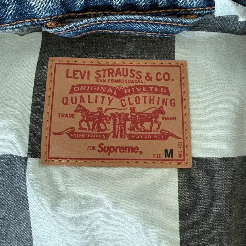 [BUNJANG] Supreme Levi's Denim Trucker Jacket / [M] 슈프림 X 리바이스 데님 트러커 자켓 14FW