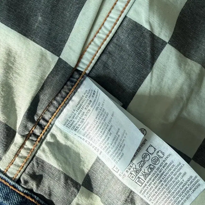 [BUNJANG] Supreme Levi's Denim Trucker Jacket / [M] 슈프림 X 리바이스 데님 트러커 자켓 14FW