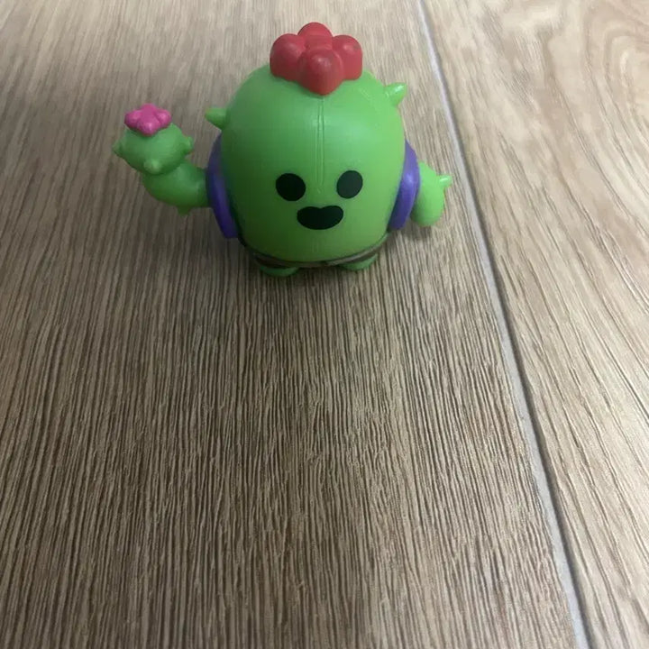 브롤스타즈 스파이크 피규어 팝니다