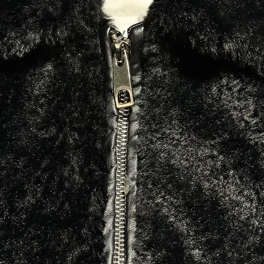 [BUNJANG] Juicy Judy Faux Fur Zip-Up Jumper / 쥬시쥬디 페이크 퍼 집업 점퍼