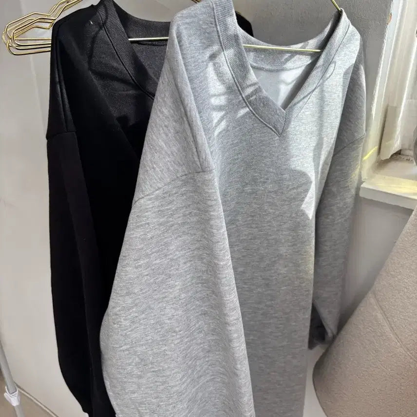 [BUNJANG] V-neck Mini Fleece Dress / 맨투맨 브이넥 기모 미니원피스