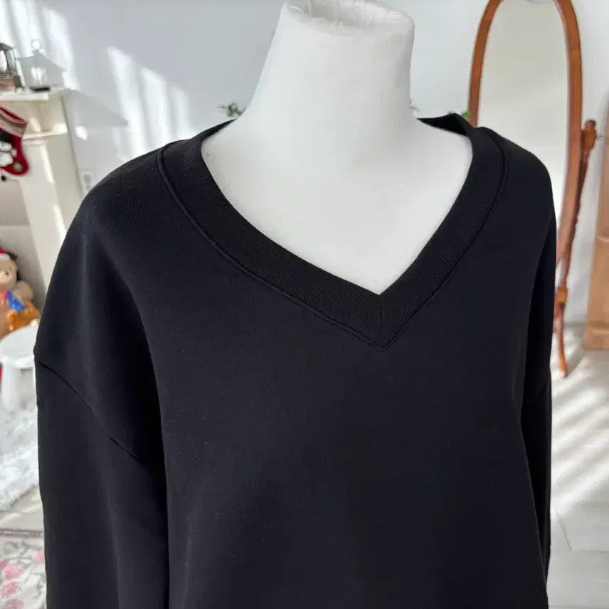 [BUNJANG] V-neck Mini Fleece Dress / 맨투맨 브이넥 기모 미니원피스
