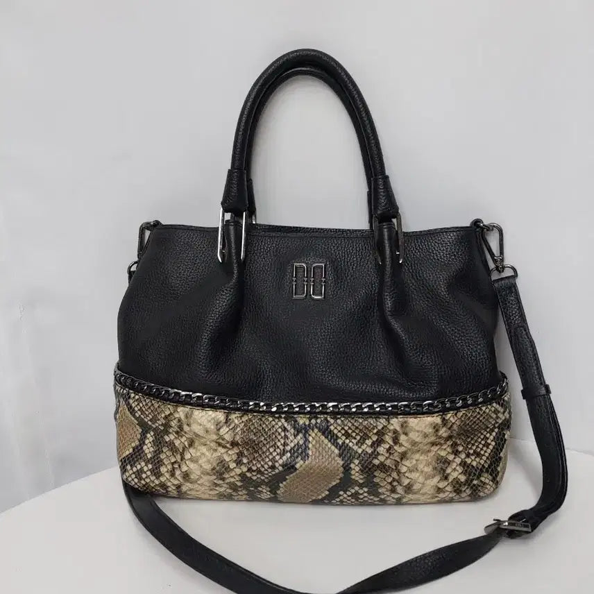 [BUNJANG] Daks Black Leather Crossbody Bag / 닥스 블랙 가죽 뱀피 패턴