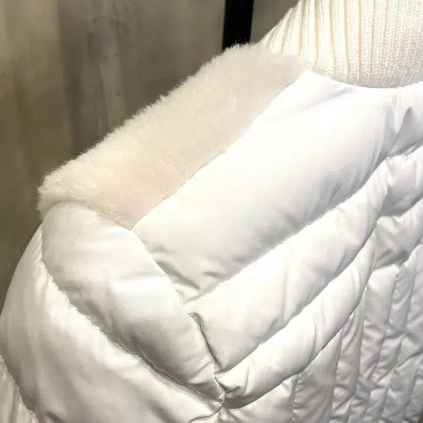 [BUNJANG] Fur 55 White Goose Down Short Jacket / Fur 55 화이트 구스다운 양털 숏 점퍼