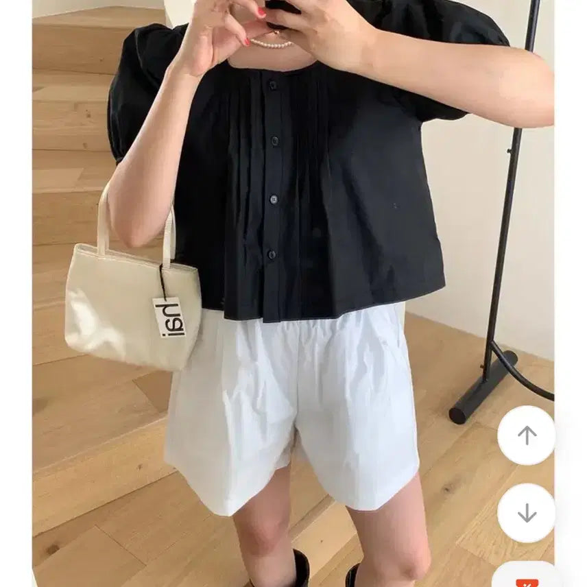 [BUNJANG] AndMellow Melo Pinstripe Crop Blouse Black / 앤드멜로우 멜로핀턱크롭블라우스 블랙