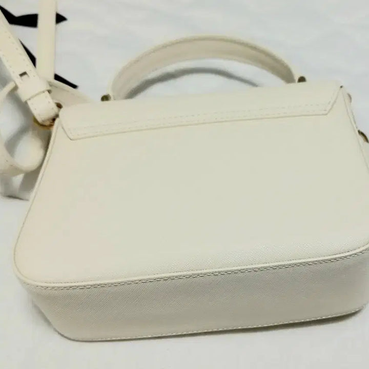 [BUNJANG] CARLYN Poppy Bag Limited Edition Ivory / CARLYN 포피백 한정판 아이보리