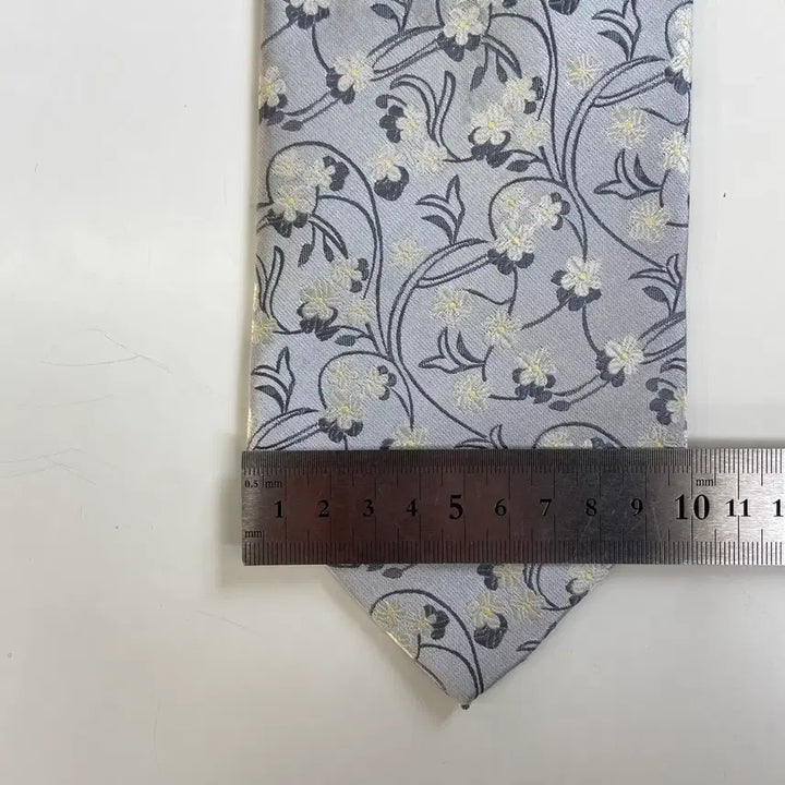 [BUNJANG] Dolce &amp; Gabbana Silk Necktie / 돌체 앤 가바나 (D&amp;G) 명품 정품넥타이
