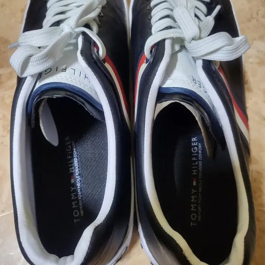 [BUNJANG] Tommy Hilfiger Sneakers (300cm) / 타미 힐피거 스니커즈 300cm