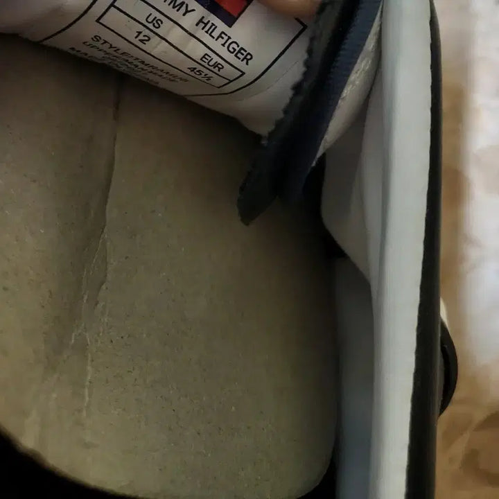 [BUNJANG] Tommy Hilfiger Sneakers (300cm) / 타미 힐피거 스니커즈 300cm