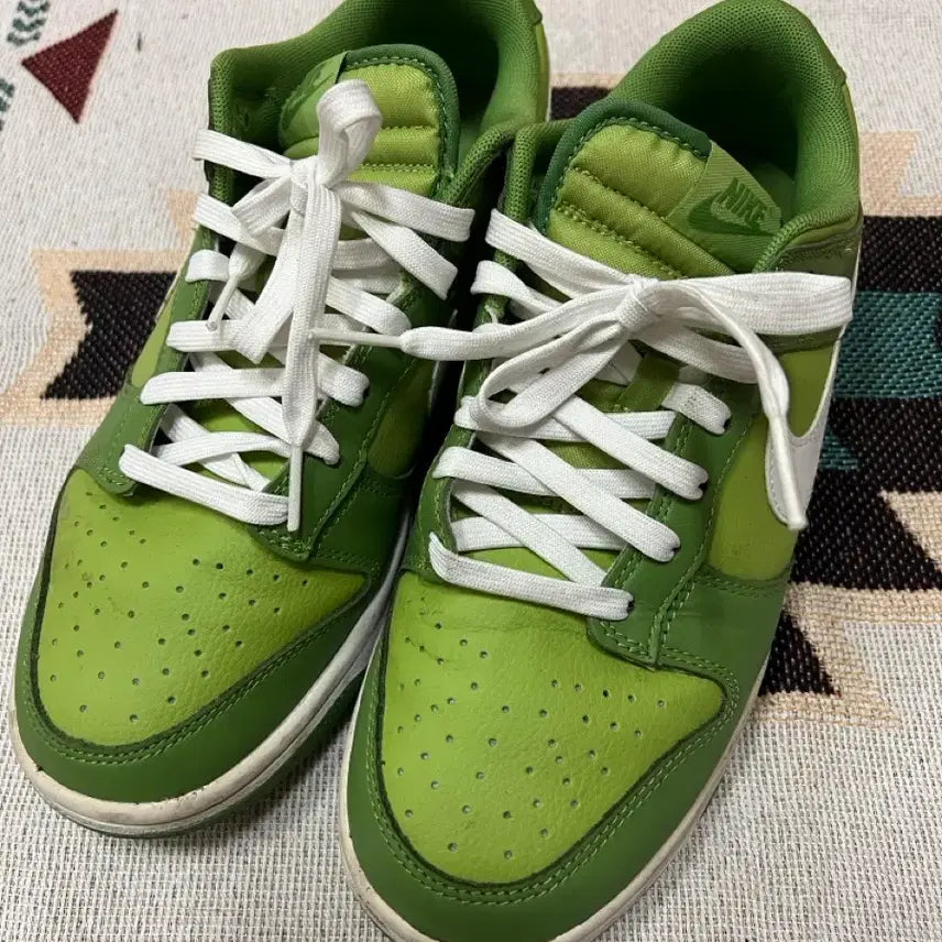 [BUNJANG] Nike Dunk Low Vivid Green Sneakers / 나이키 덩크로우 비비드그린 265