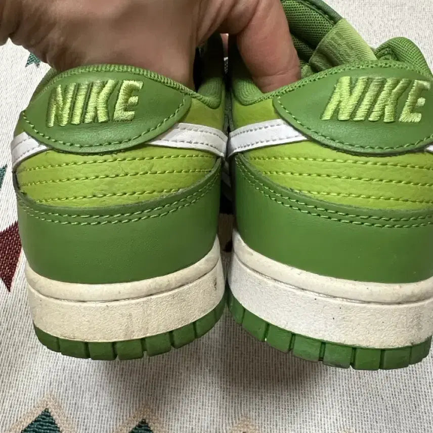[BUNJANG] Nike Dunk Low Vivid Green Sneakers / 나이키 덩크로우 비비드그린 265