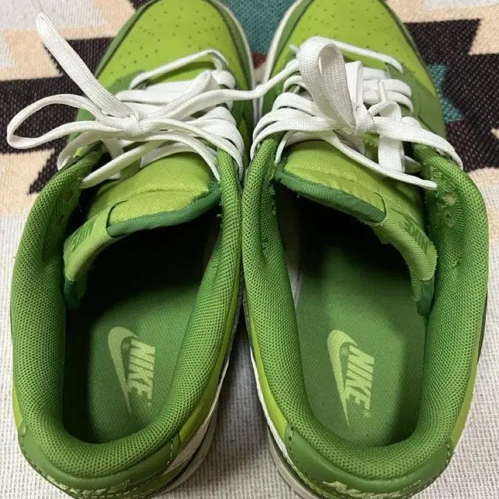 [BUNJANG] Nike Dunk Low Vivid Green Sneakers / 나이키 덩크로우 비비드그린 265