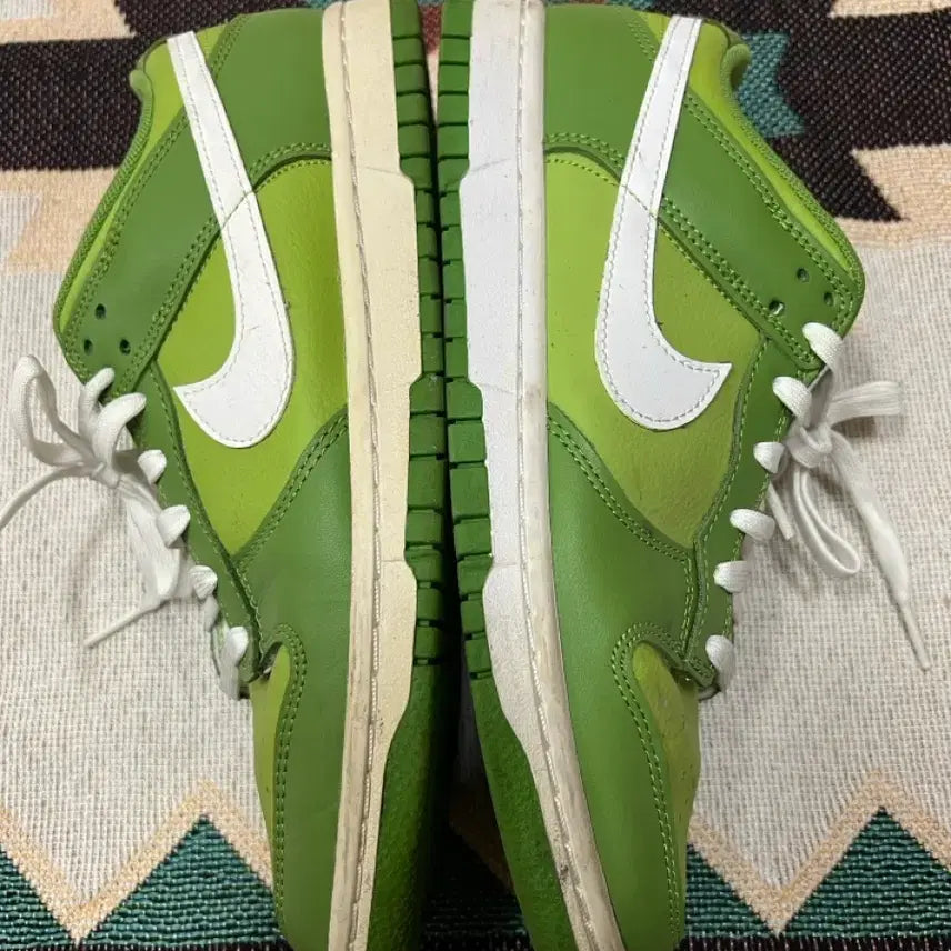 [BUNJANG] Nike Dunk Low Vivid Green Sneakers / 나이키 덩크로우 비비드그린 265