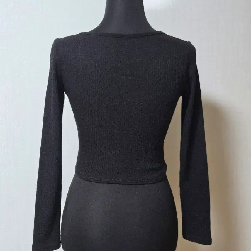 [BUNJANG] Black Knit Crop Top / 니트  소재 크롭  티셔츠  블랙