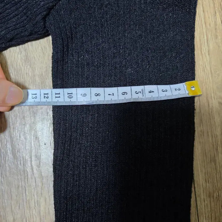 [BUNJANG] Black Knit Crop Top / 니트  소재 크롭  티셔츠  블랙