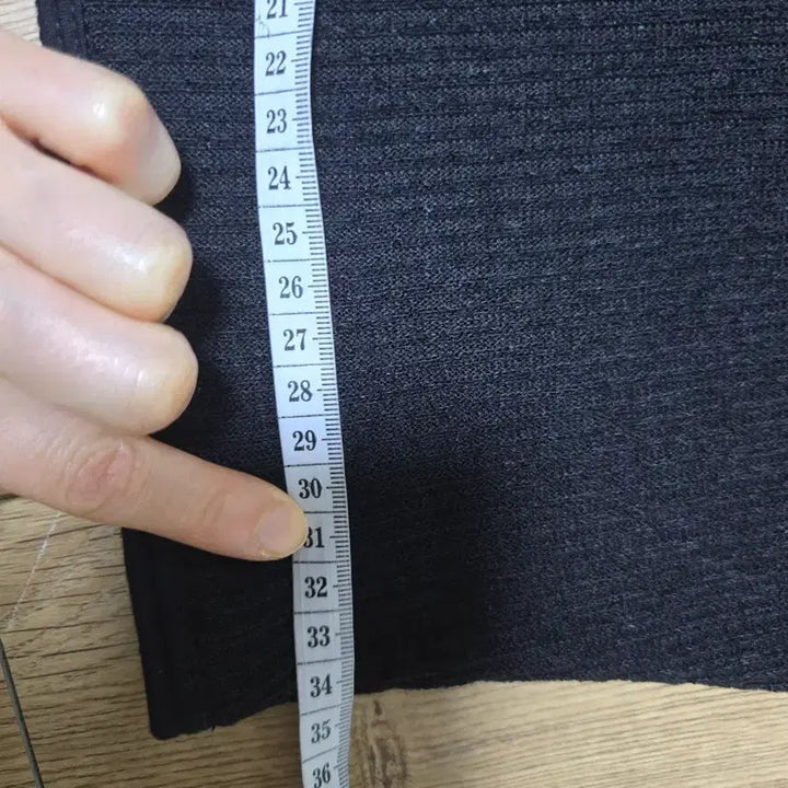 [BUNJANG] Black Knit Crop Top / 니트  소재 크롭  티셔츠  블랙