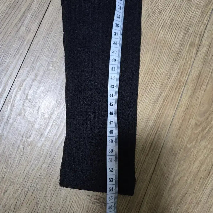 [BUNJANG] Black Knit Crop Top / 니트  소재 크롭  티셔츠  블랙