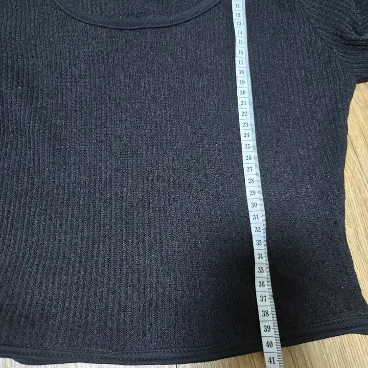 [BUNJANG] Black Knit Crop Top / 니트  소재 크롭  티셔츠  블랙