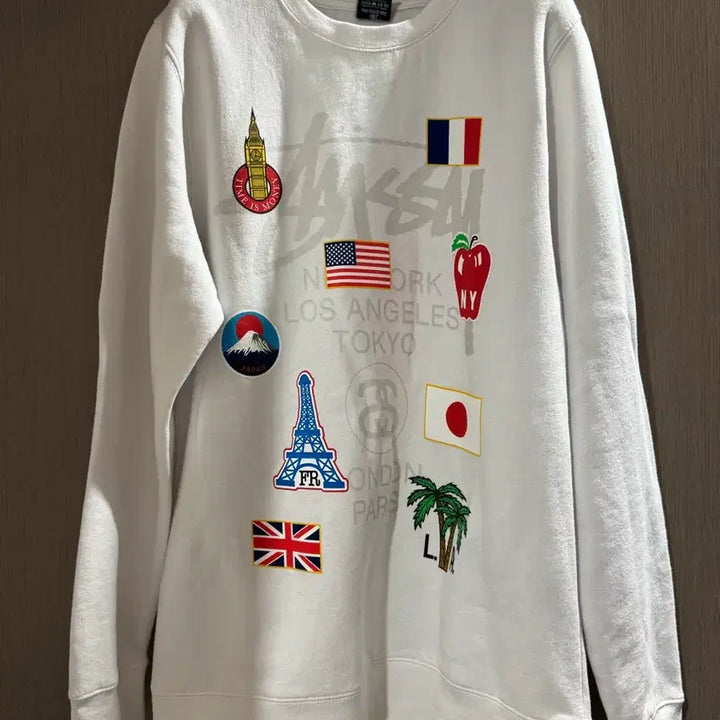 [BUNJANG] Stussy White Patch/Wappen Printed Sweatshirt / 스투시(STUSSY) 화이트 맨투맨 패치/와펜 프린팅 상태좋음