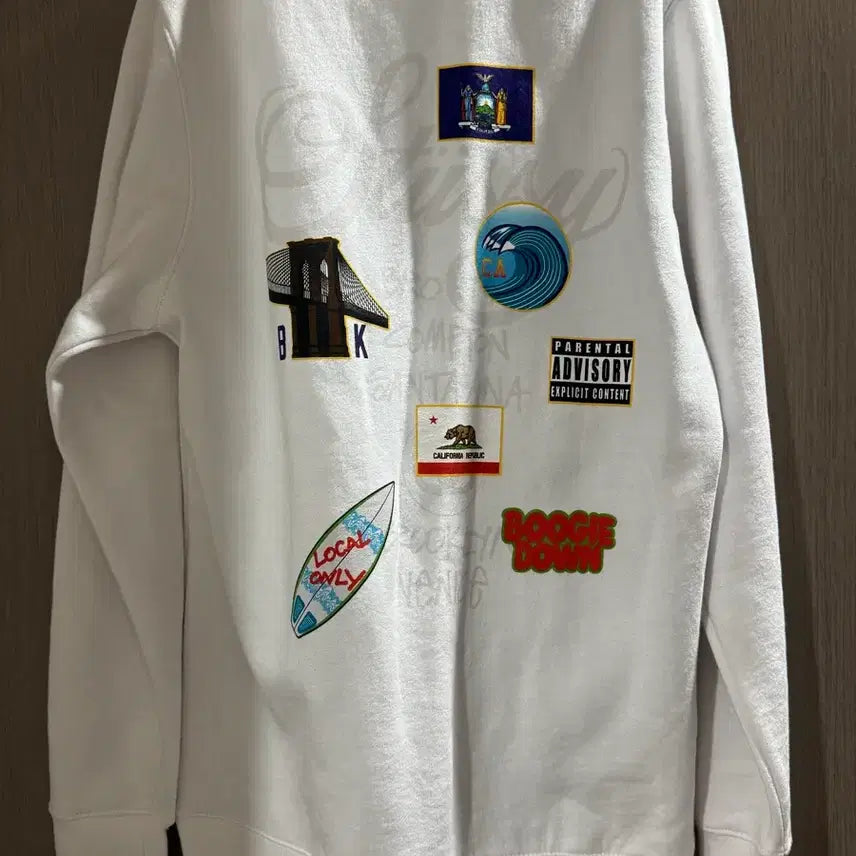 [BUNJANG] Stussy White Patch/Wappen Printed Sweatshirt / 스투시(STUSSY) 화이트 맨투맨 패치/와펜 프린팅 상태좋음