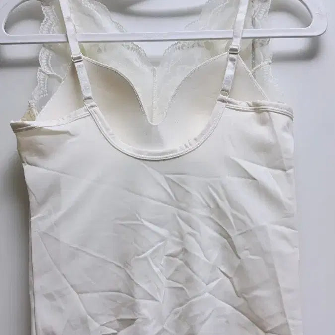 [BUNJANG] 레이스 캡내장 브라탑 화이트/스타일좋은 / 레이스 캡내장 브라탑 화이트/스타일좋은