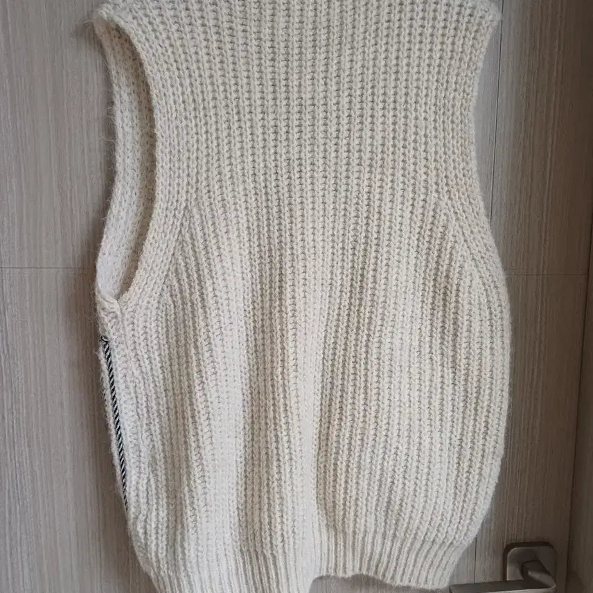 [BUNJANG] Ivory Knit Vest with Denim Pockets / 아이보리 털니트 데님 포켓 조끼