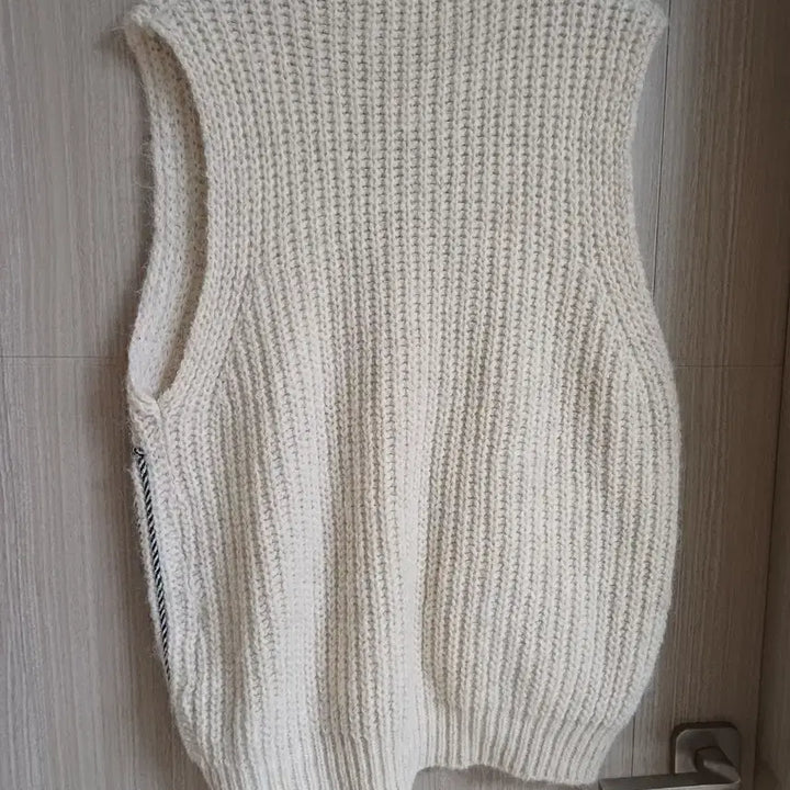 [BUNJANG] Ivory Knit Vest with Denim Pockets / 아이보리 털니트 데님 포켓 조끼