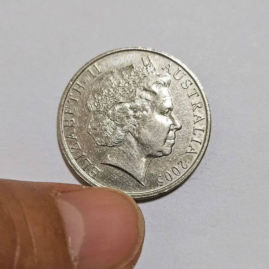 [BUNJANG] Australia Queen Elizabeth II 20 Cent Coin / 호주 여왕 2005년 20센트 동전(외국주화)337