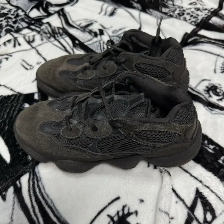 [BUNJANG] Adidas Yeezy Boost 500 Sneakers / 아디다스 이지부스트 500