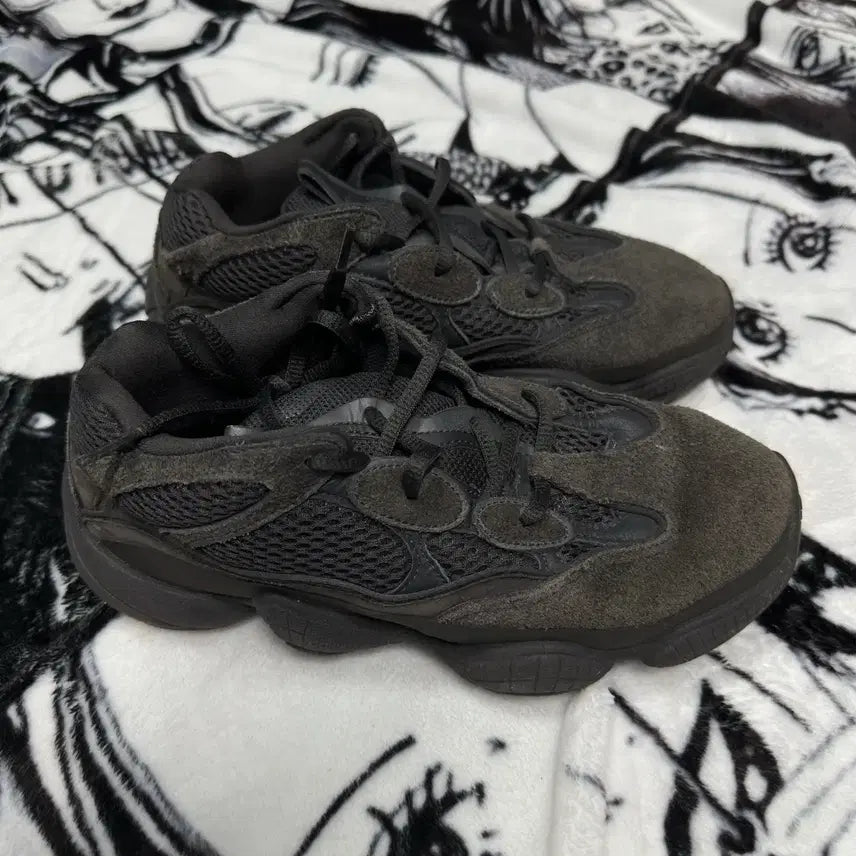 [BUNJANG] Adidas Yeezy Boost 500 Sneakers / 아디다스 이지부스트 500