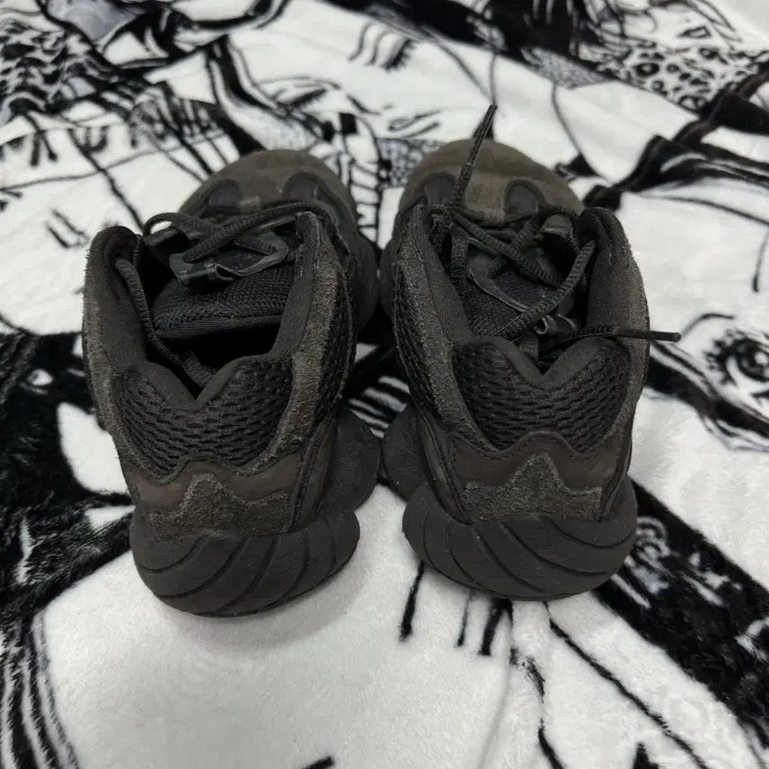 [BUNJANG] Adidas Yeezy Boost 500 Sneakers / 아디다스 이지부스트 500