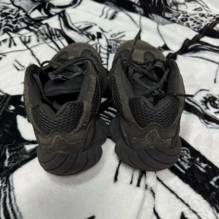 [BUNJANG] Adidas Yeezy Boost 500 Sneakers / 아디다스 이지부스트 500