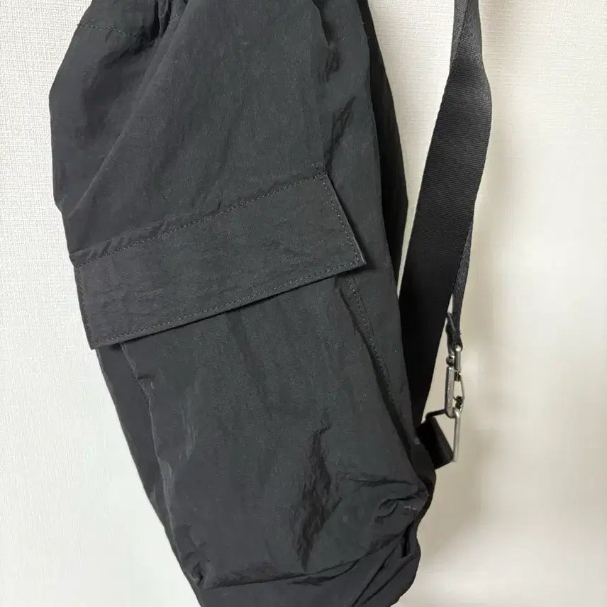 [BUNJANG] Hatching Room Bottle Bag Black / 해칭룸 Bottle bag Black