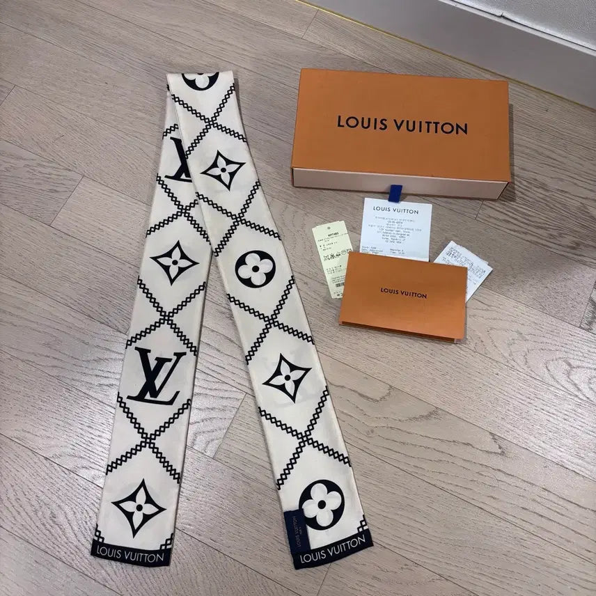 [BUNJANG] Louis Vuitton Croixion Bandou Silk Scarf Cream / [정품] 루이비통 크로아지옹 방도 크림색상