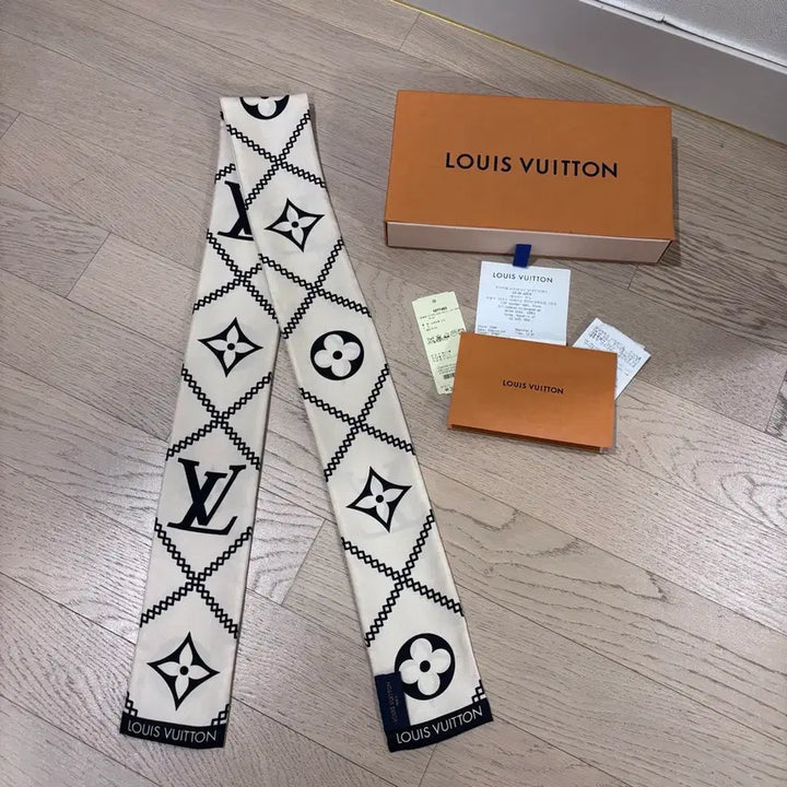 [BUNJANG] Louis Vuitton Croixion Bandou Silk Scarf Cream / [정품] 루이비통 크로아지옹 방도 크림색상