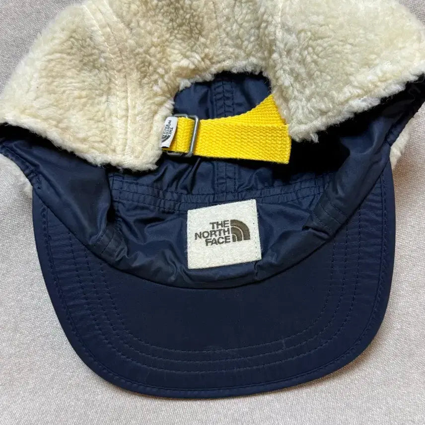 [BUNJANG] The North Face Brown Label Reversible Sherpa Camp Cap / 노스페이스 리버시블 캡 80s