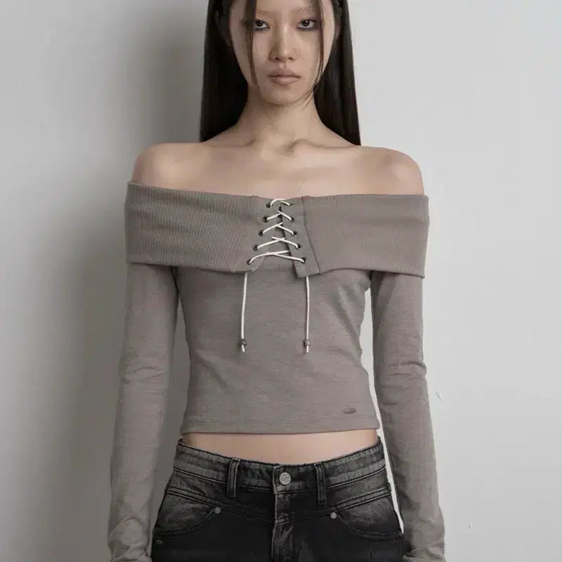 [BUNJANG] Syner Jine Eyelet Off Shoulder Top Beige / 시너진 아일렛 오프숄더 탑 베이지