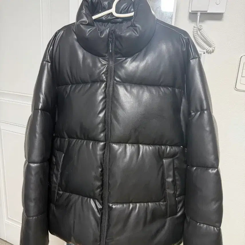 [BUNJANG] SPAO Leather-Like Puffer Short Padding / 스파오 래더라이크 푸퍼 숏패딩