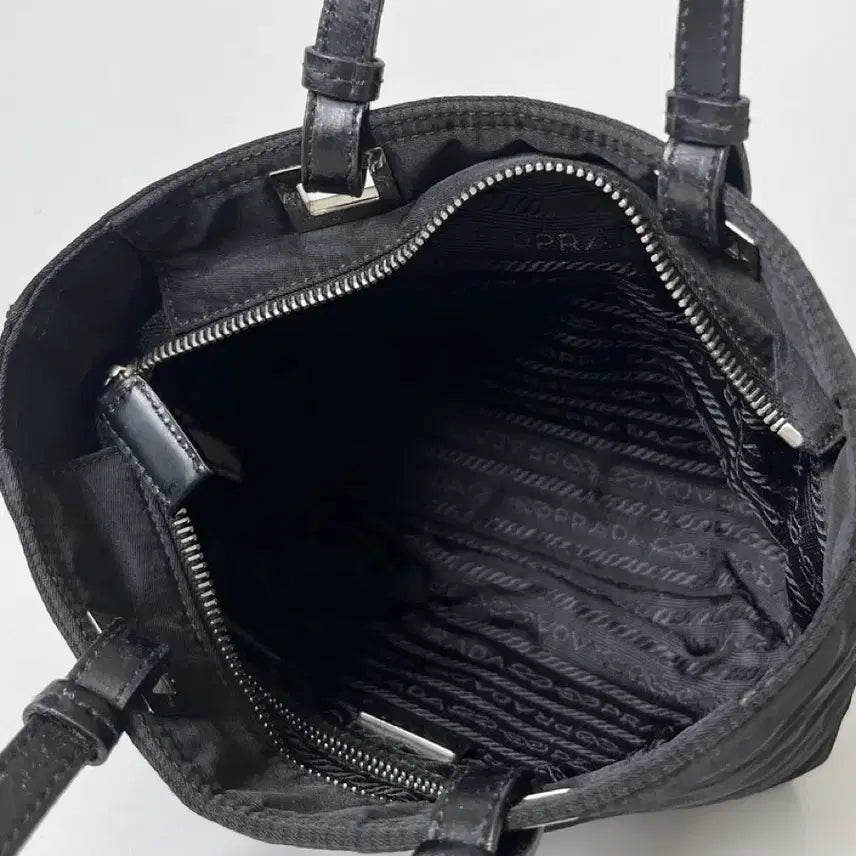 [BUNJANG] Prada Vintage Black Tote Bag / 프라다 빈티지 블랙 토트백